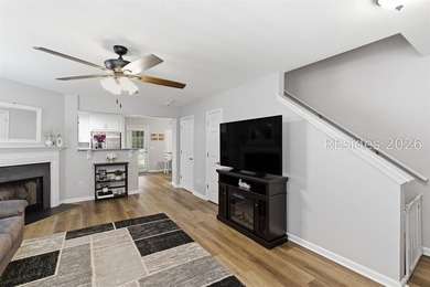 Beautifully renovated 3-bedroom, 2-bath home ideally located - photo 12
