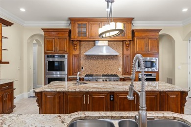 Discover *Bella Olivia*: a grand mediterranean estate perched - photo 20