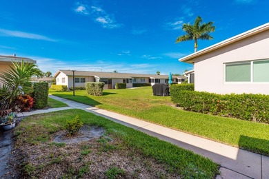 1 bedroom 1.5 baths. Fully remodeled. Enjoy vibrant living in - photo 20