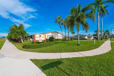 1 bedroom 1.5 baths. Fully remodeled. Enjoy vibrant living in - photo 22