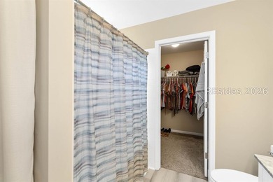 Beautifully renovated 3-bedroom, 2-bath home ideally located - photo 37