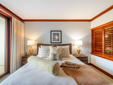 Welcome to Villa O505, where sweeping views of the lagoon and - photo 11