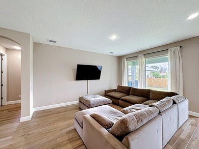 Stunning, only 1 year old, 4-bedroom, 2-bathroom home located in - photo 11