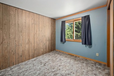 This country home is situated in a private setting just minutes - photo 15