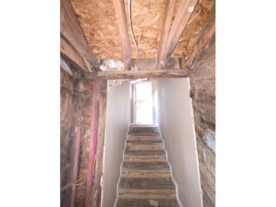 Rehab, fix'r upper-repairs required. The sales price is net cash - photo 16