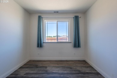 Beautifully maintained 4-bedroom, 2-bath, 1,919 sq ft home built - photo 18