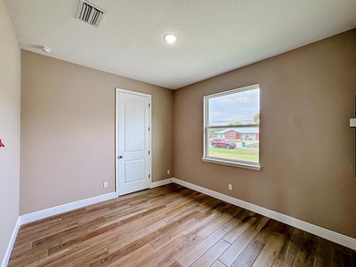 Stunning, only 1 year old, 4-bedroom, 2-bathroom home located in - photo 20