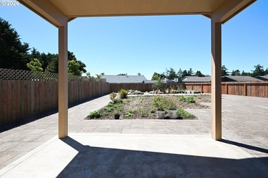 Beautifully maintained 4-bedroom, 2-bath, 1,919 sq ft home built - photo 22