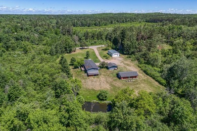 This country home is situated in a private setting just minutes - photo 24