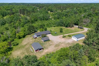 This country home is situated in a private setting just minutes - photo 26