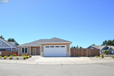 Beautifully maintained 4-bedroom, 2-bath, 1,919 sq ft home built - photo 27