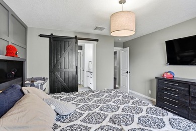 Very well maintained 2 level home in a private gated community - photo 10