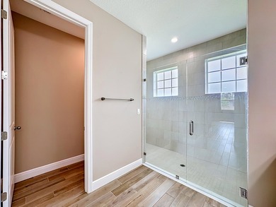 Stunning, only 1 year old, 4-bedroom, 2-bathroom home located in - photo 30