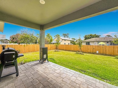 Stunning, only 1 year old, 4-bedroom, 2-bathroom home located in - photo 35