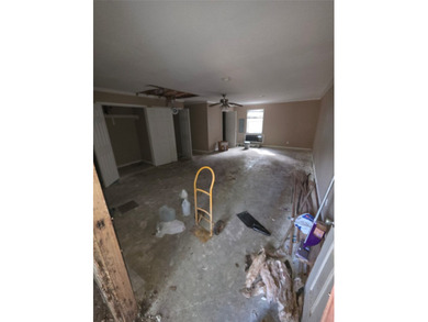 Rehab, fix'r upper-repairs required. The sales price is net cash - photo 36