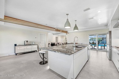 Waterfront Navigable Pool Home! Welcome to this lovely modern - photo 7