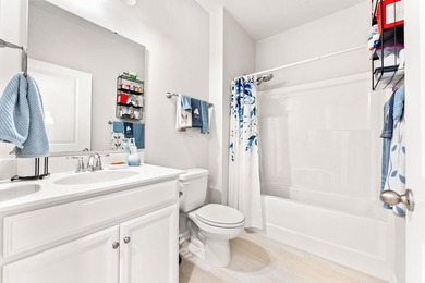 Welcome to this immaculate, move-in-ready 3-bedroom, 2-bath - photo 14