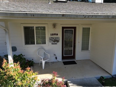 IMMACULATELY maintained home near Harris Beach, and in a quiet - photo 18