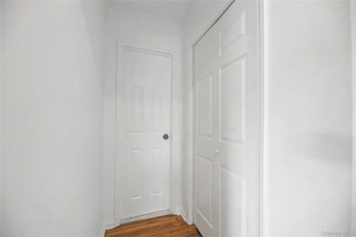 Welcome to this bright and spacious top-floor 2-bedroom, 1 - photo 11