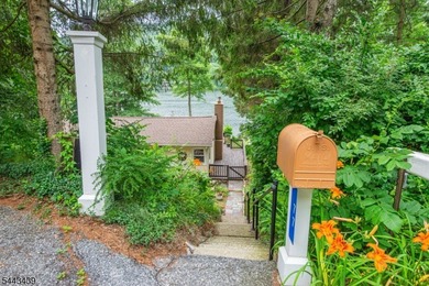 Wake up to beautiful lake views in this well-maintained - photo 12