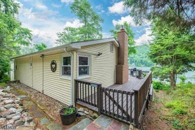 Wake up to beautiful lake views in this well-maintained - photo 13