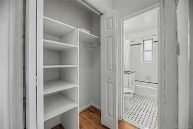 Welcome to this bright and spacious top-floor 2-bedroom, 1 - photo 14
