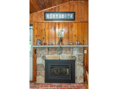 Wake up to beautiful lake views in this well-maintained - photo 27