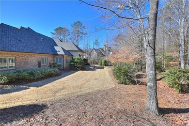 *RARE one-level custom home in Moores Mill Golf Club!* Built by - photo 9