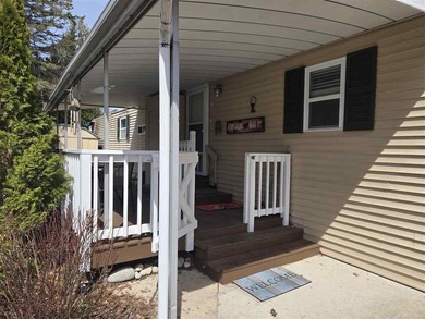 Welcome to this charming 2-bedroom, 1-bath home, ideally located - photo 3