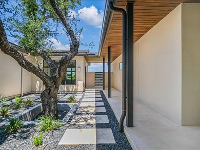 Set within the private gates of Summit Rock in Horseshoe Bay - photo 35