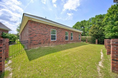 Just in time for summer celebrations! Prime location in the - photo 39
