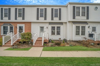 Welcome to Hidden Lake Estates, a well-maintained waterfront - photo 2