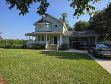 LAKE WACCAMAW 3BR, 2.5BTH home with water access! - Lake Home For Sale in Lake Waccamaw, North Carolina