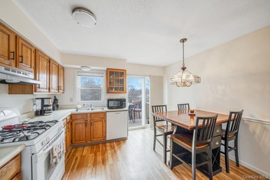 Welcome to Hidden Lake Estates, a well-maintained waterfront - photo 6