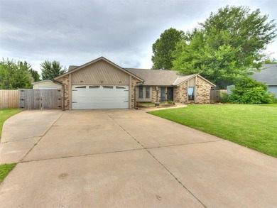 Silver Lake Home For Sale in Oklahoma City Oklahoma