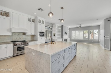 This beautifully maintained, move-in-ready residence offers 5 - photo 11