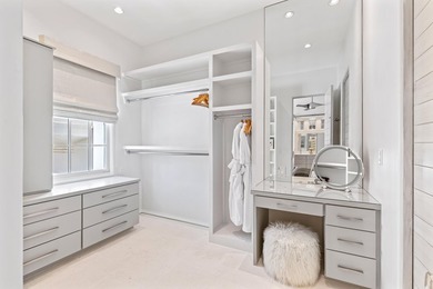 Discover the unparalleled luxury of 32 Kings Castle Court in - photo 22