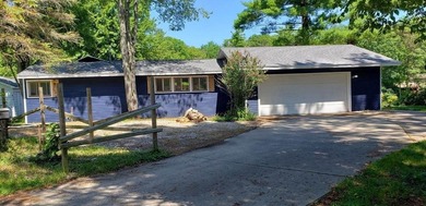 Sanford Lake - Midland County Home For Sale in Sanford Michigan