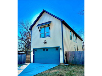 Cedar Creek Lake Home For Sale in Payne Springs Texas