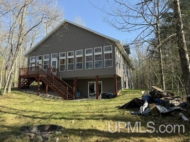 Merriman Lake - Tucked away near the end of a private road, this - photo 41