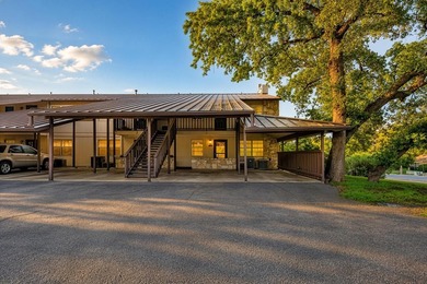 Investor Opportunity in Horseshoe Bay! Tenant in place and a - photo 1