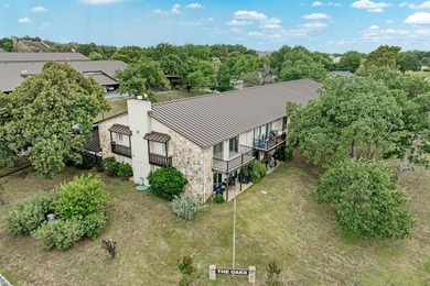 Investor Opportunity in Horseshoe Bay! Tenant in place and a - photo 3
