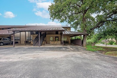 Investor Opportunity in Horseshoe Bay! Tenant in place and a - photo 6