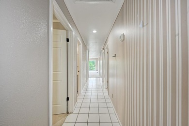 Investor Opportunity in Horseshoe Bay! Tenant in place and a - photo 7