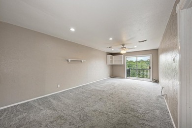Investor Opportunity in Horseshoe Bay! Tenant in place and a - photo 10