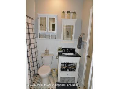 This beautifully crafted Jersy Shore home offers stylish - photo 11