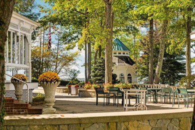 As soon as the gate opens, the quarter-mile driveway leads you - photo 13