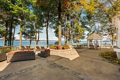 As soon as the gate opens, the quarter-mile driveway leads you - photo 14