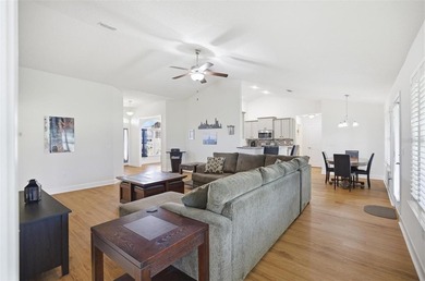 Welcome to this beautifully maintained Adams-built brick home - photo 15