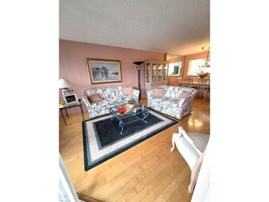 Lake Condo For Sale in Tamarac, Florida
